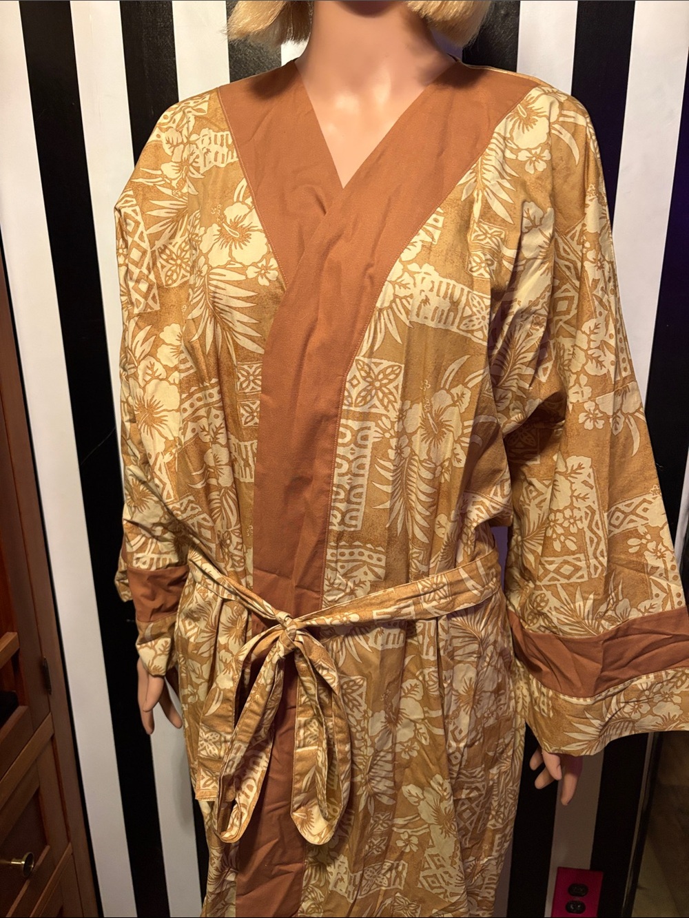 Vintage Handmade Hibiscus Tiki Floral Print Brown Kimono Robe with Self-Tie Belt